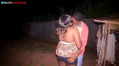 Street Romance a waarme Sex mat engem Chubby Meedchen aus dem Club